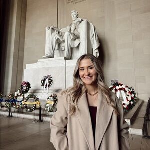 Meet your Posher, Lindsey